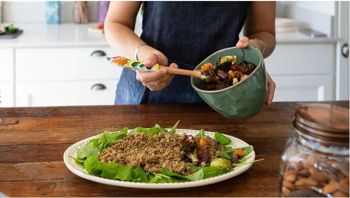 Try healthy carbs in bowls, wraps and pasta salads. (iStock)